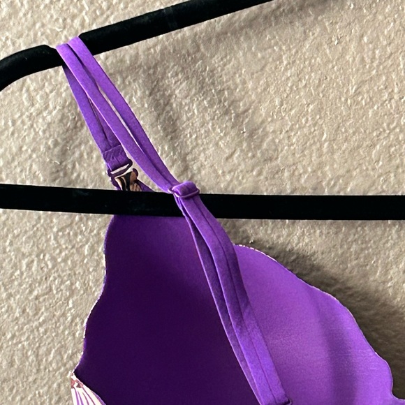 Very Sexy purple push up bra by Victoria’s Secret - Picture 6 of 7